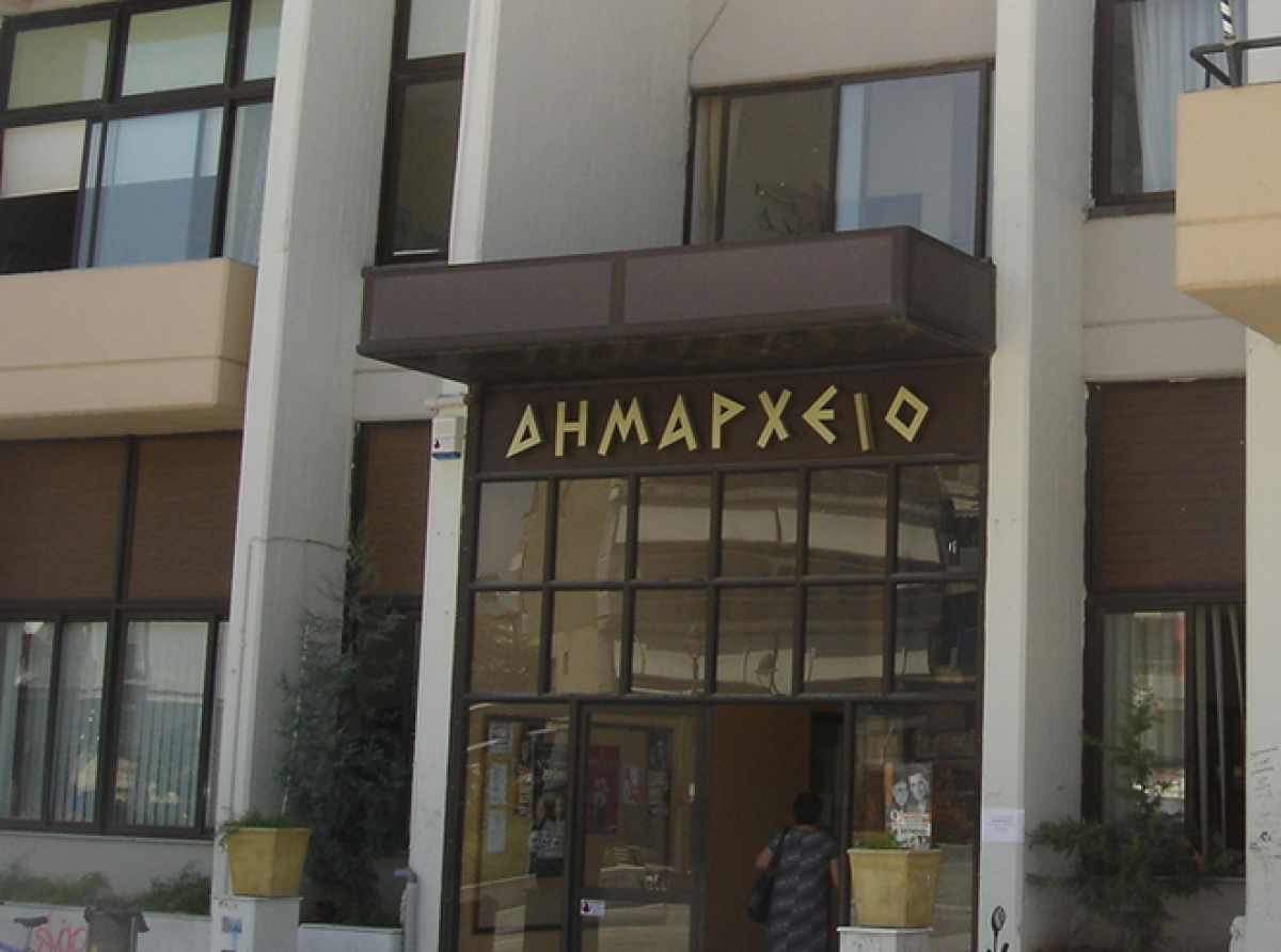 Το παιχνίδι των ηγετίσκων και η πόλη που βουλιάζει